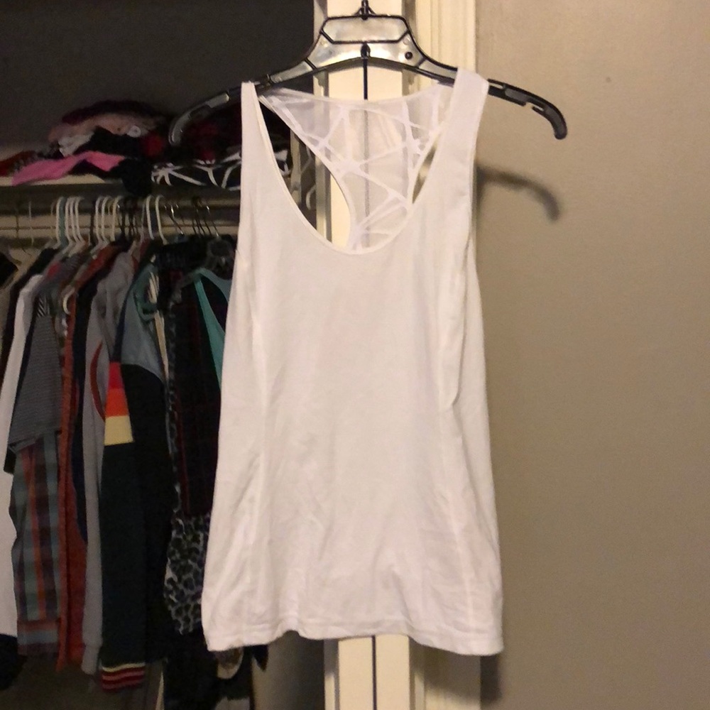 White lululemon tank